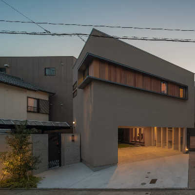 洗練された二世帯住宅